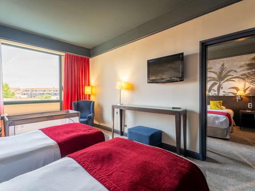 accomodation double beds.jpg